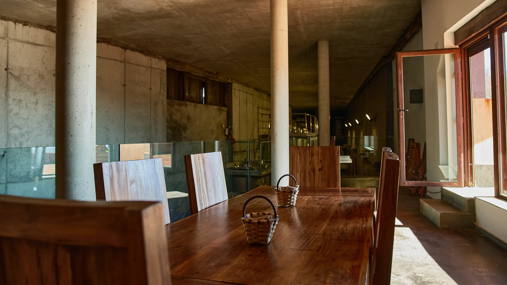 salon interior bodega cambrico